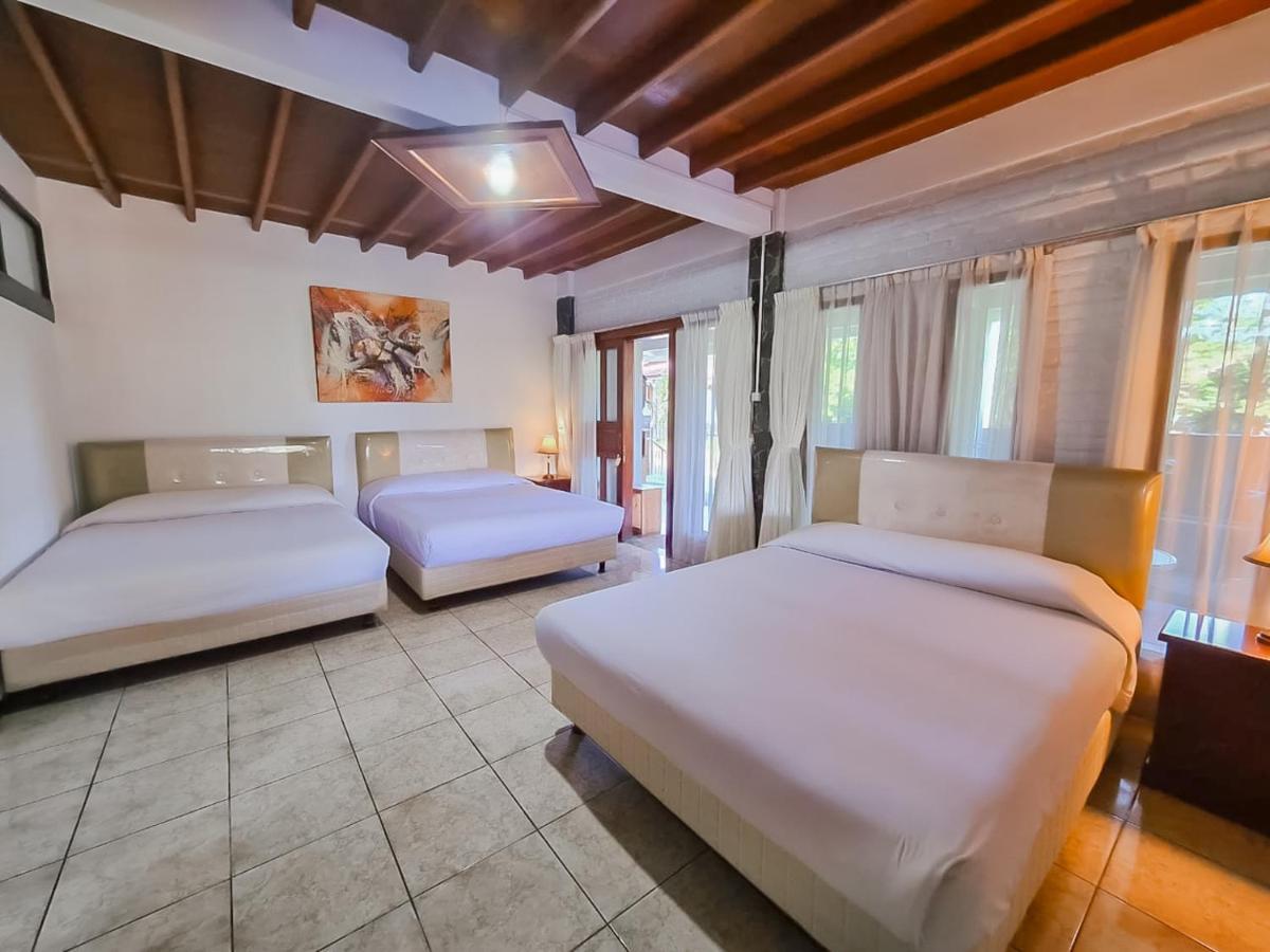 Samakta Guest House Lembang Exterior foto